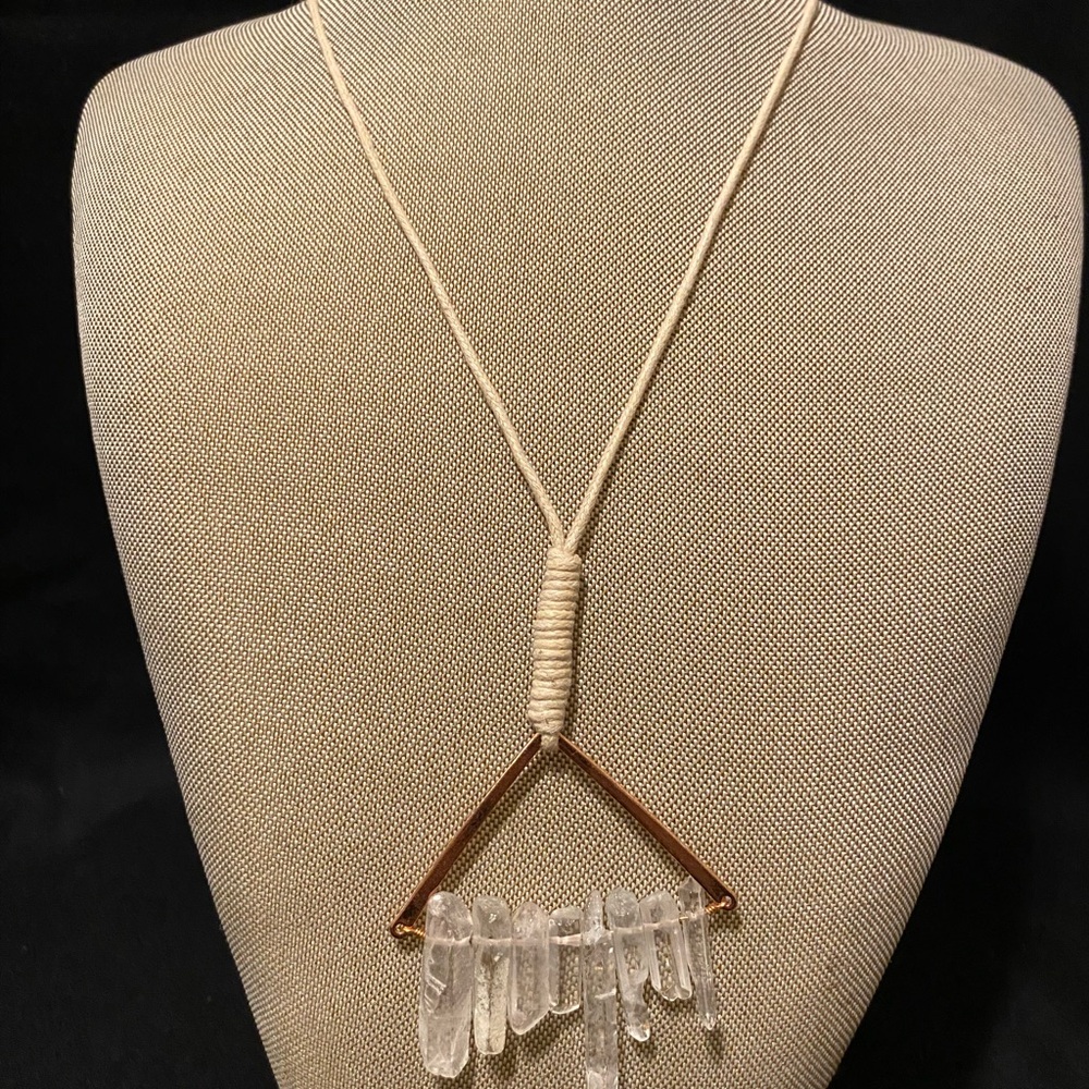 Elegant Crystal Pendant Necklace